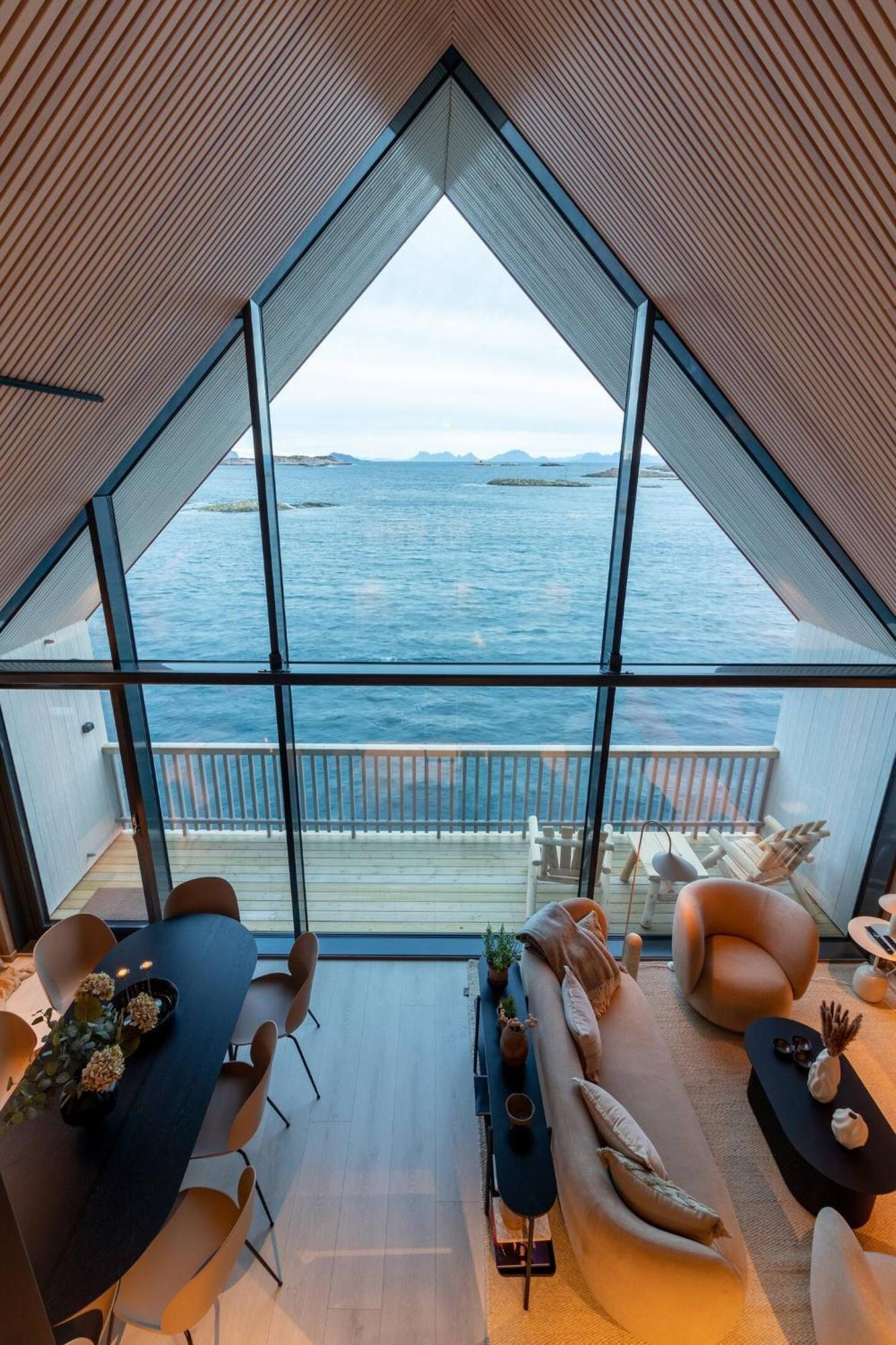 Leilighet Med Fantastisk Utsikt Henningsvær Exterior foto